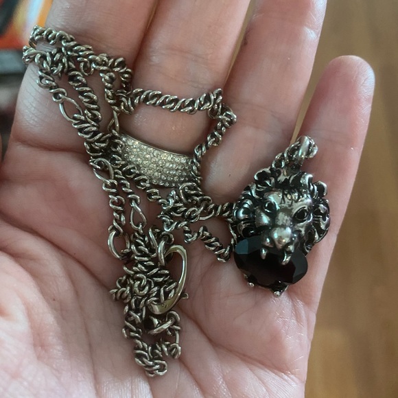 ISO Christina Anstead White Sweater - Picture 2 of 4